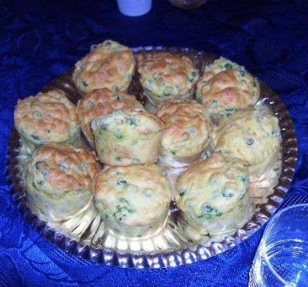 Ricette semplici: muffin ai piselli e prosciutto