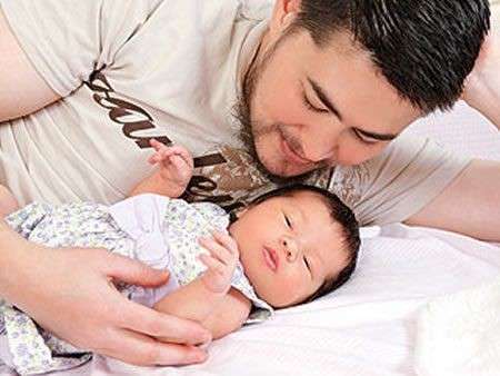 Thomas Beatie, l’uomo incinto, diventa papà!