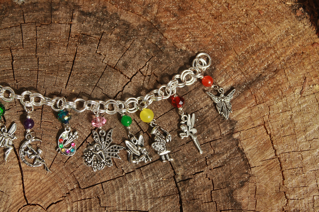 Fai da te: realizza una collana con charms