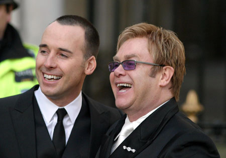 Elton John papà: è arrivato Zachary