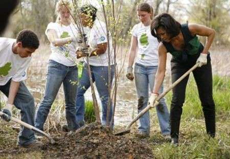 Michelle Obama e l’orto della Casa Bianca. Le foto
