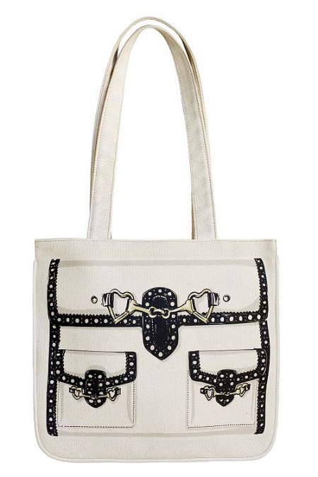 La borsa di Moschino per la Vogue Fashion’s night out 2011