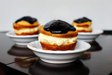 Cupcakes farcite con crema pasticcera