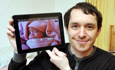 Neo papà inglese crea una App per la nanna dei bambini