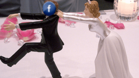 Facebook “culla” di crisi coniugali e divorzi, un tradimento su 5 nasce sui social networks