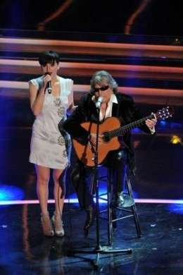 Sanremo 2012, abiti e look delle cantanti in gara nella terza serata