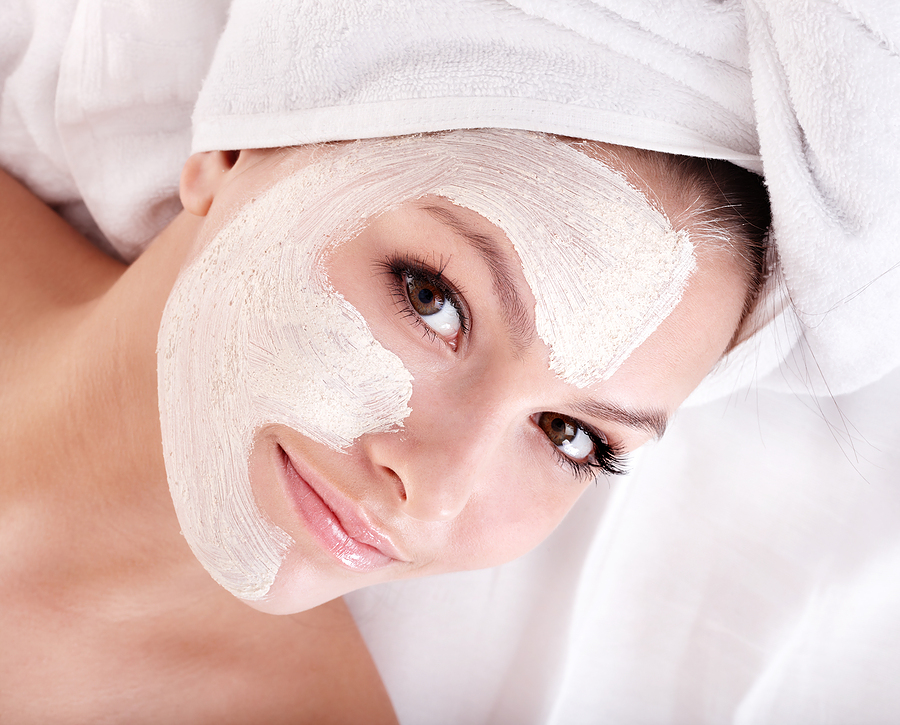 Peeling viso fai da te con prodotti naturali