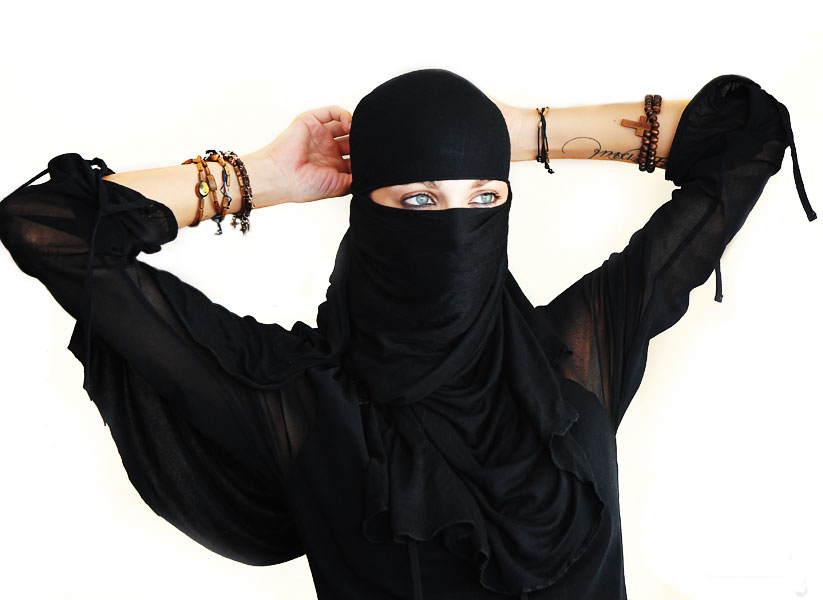 Tunisina diventa jihadista del sesso: si è unita con 152 uomini in un anno