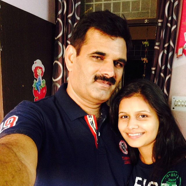 #Selfiewithdaughter, la campagna indiana contro la discriminazione delle bambine