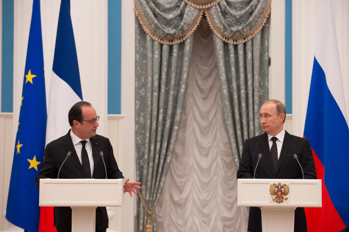 Conferenza stampa Putin Hollande a Mosca