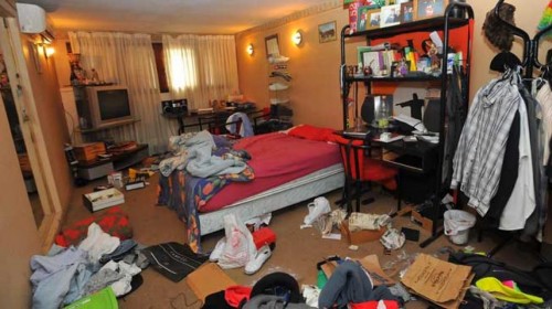 stanza in disordine