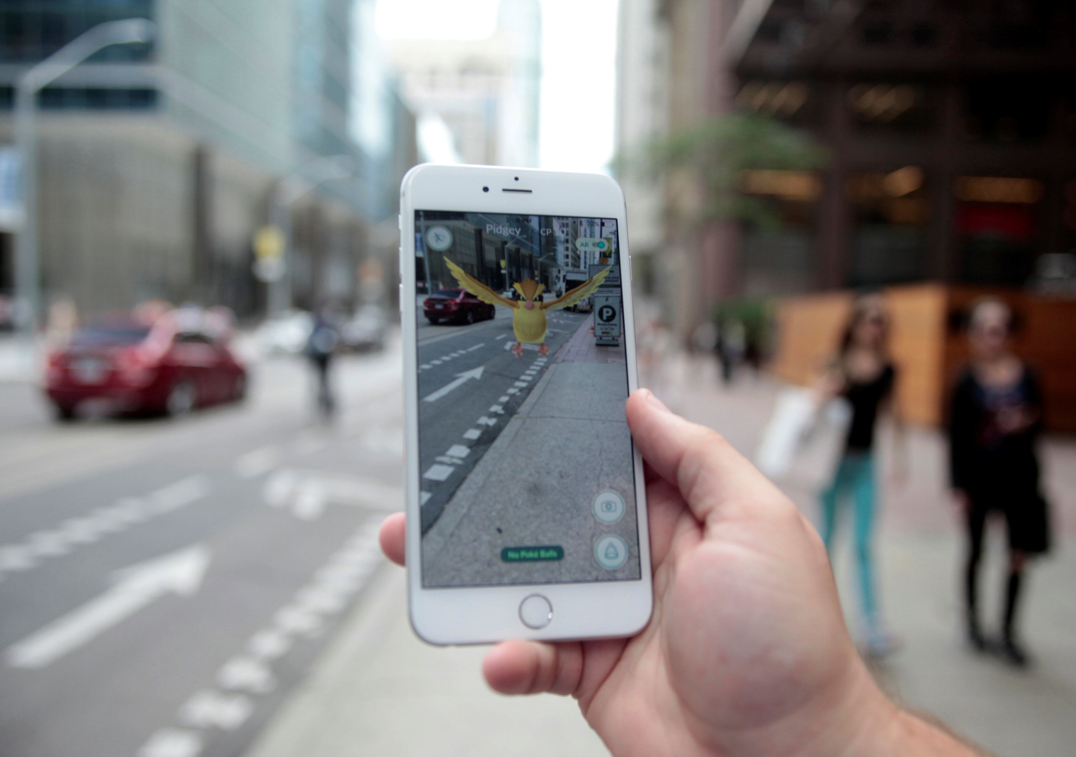 Pokemon Go, la realtà aumentata che fa impazzire tutti