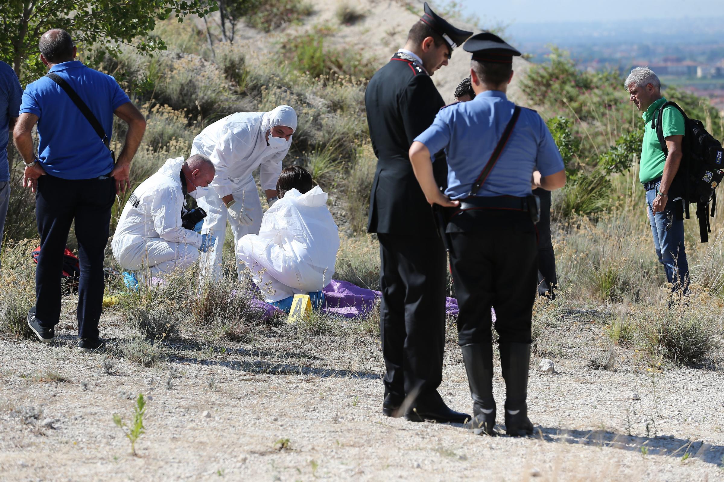 Caserta, uccide la compagna a coltellate e si costituisce