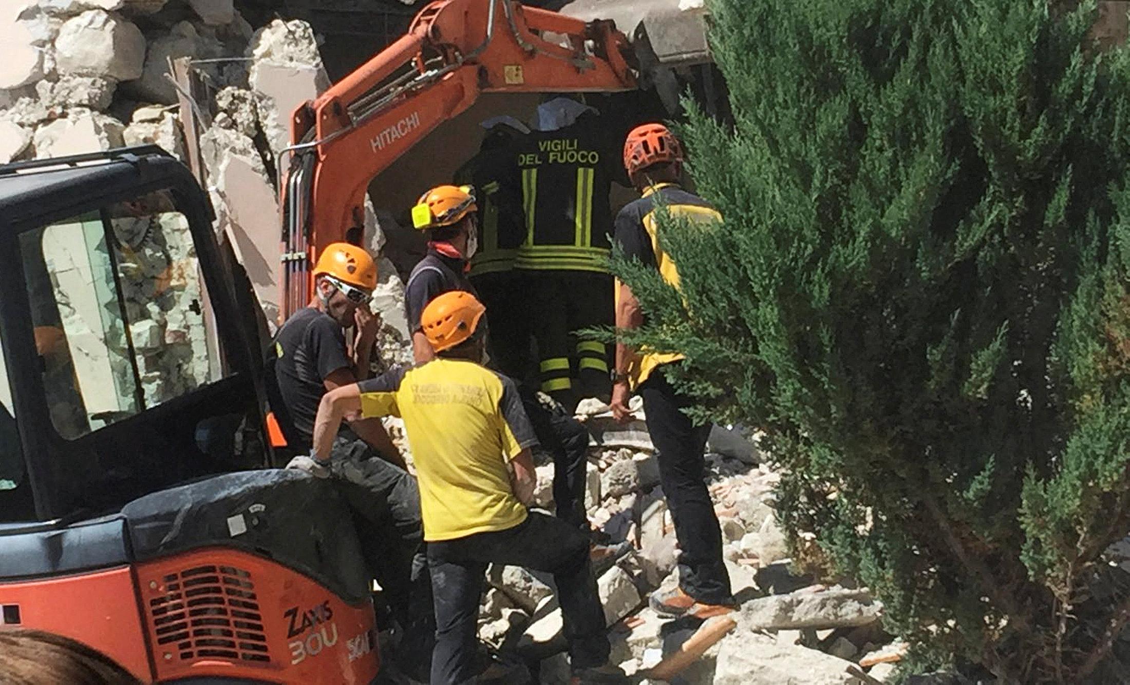 Forte terremoto in centro Italia