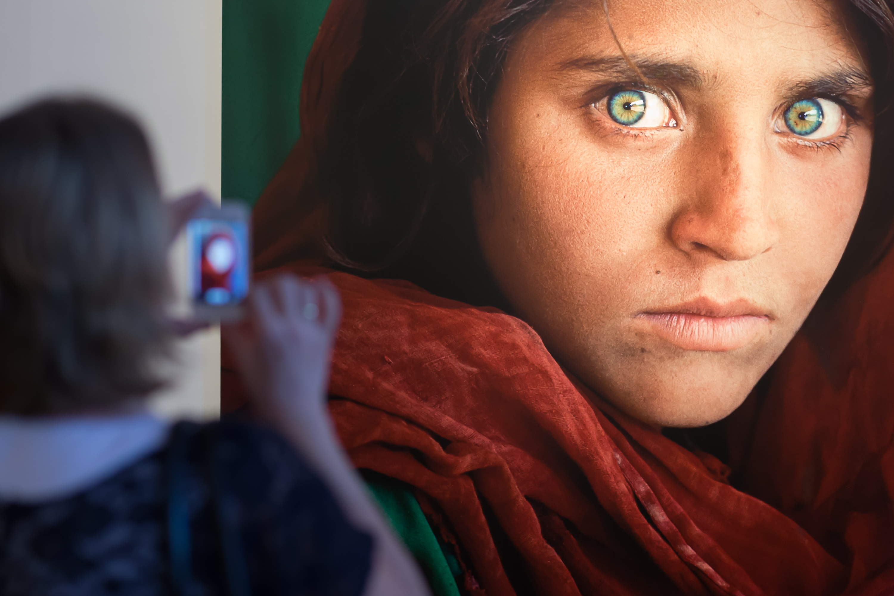 Pakistan, arrestata la Monna Lisa della guerra afgana per falsificazione di documento