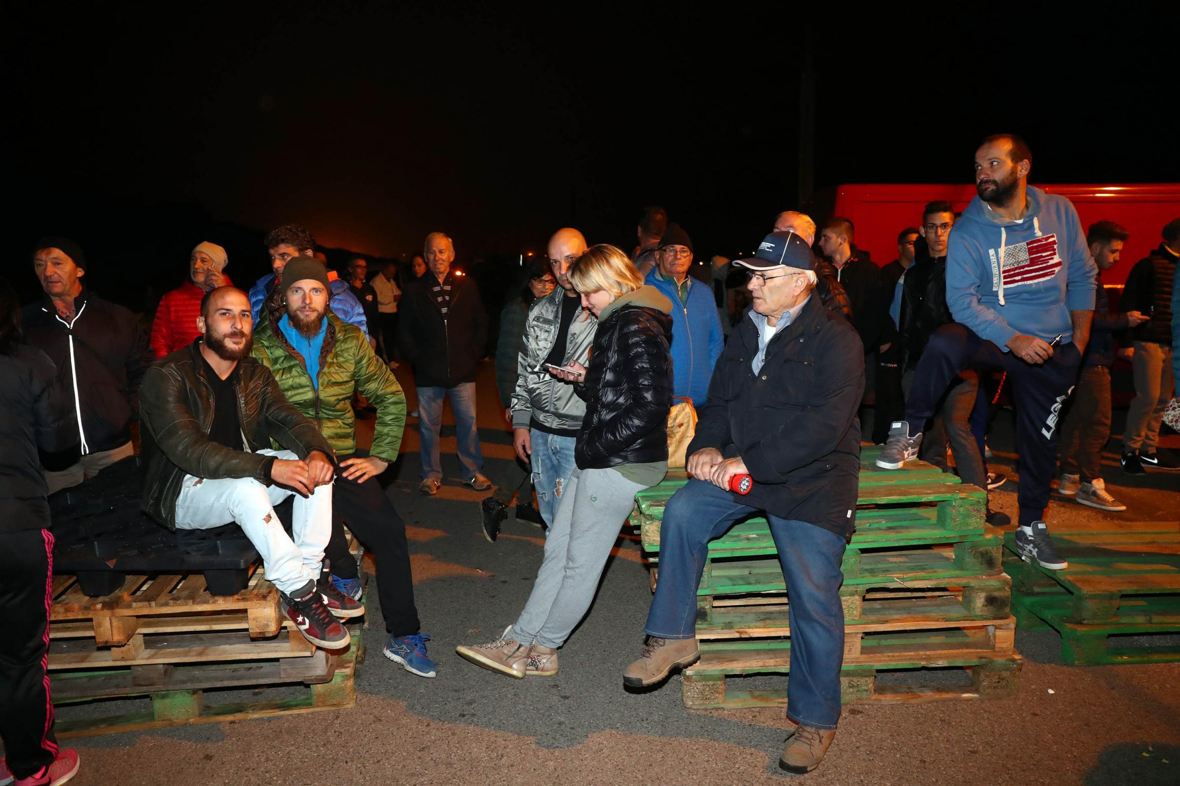 Barricate per bloccare mamme migranti destinate a Goro: dirottate su altri comuni