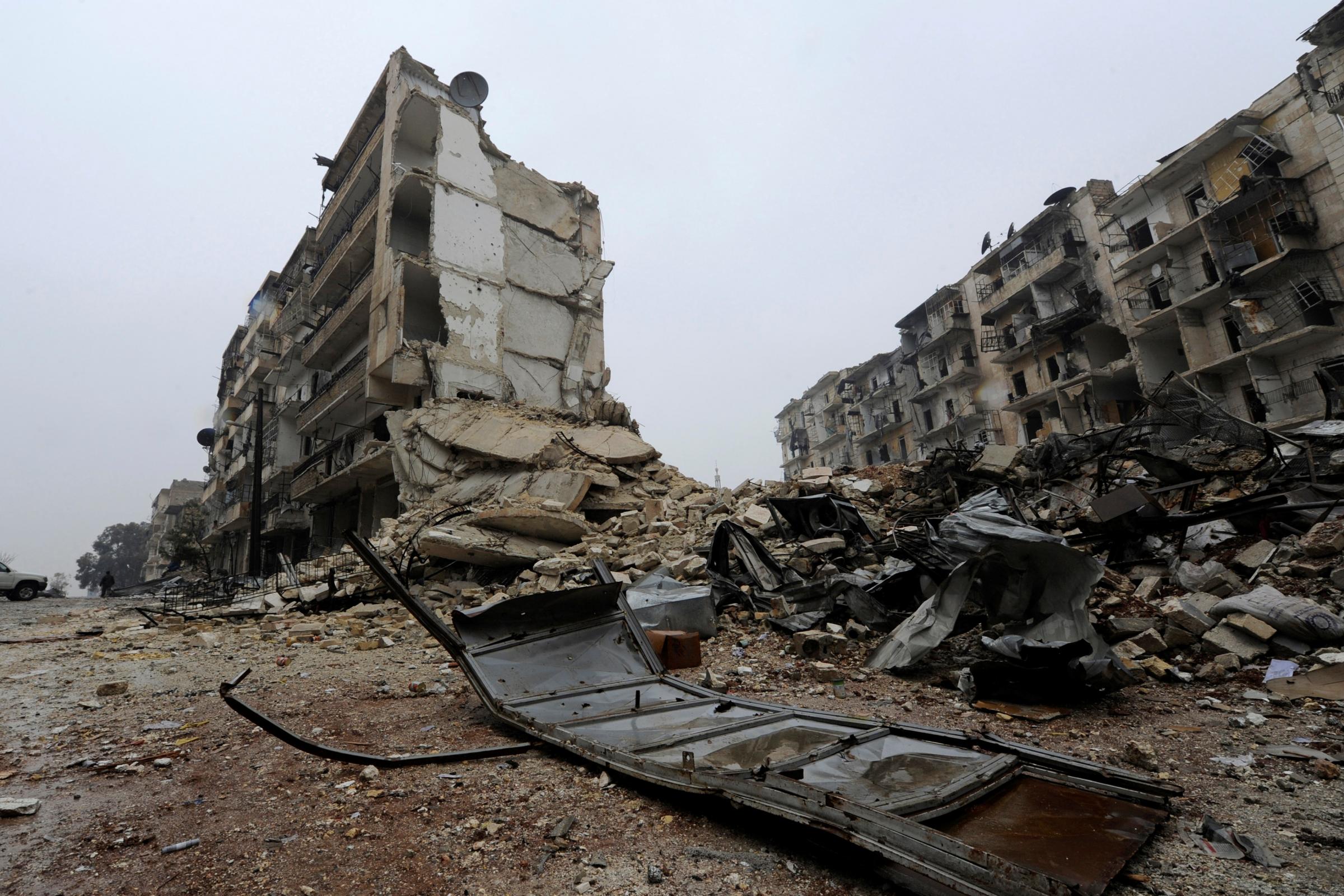 Siria, si spara sul convoglio che evacua i feriti: civili uccisi ad Aleppo