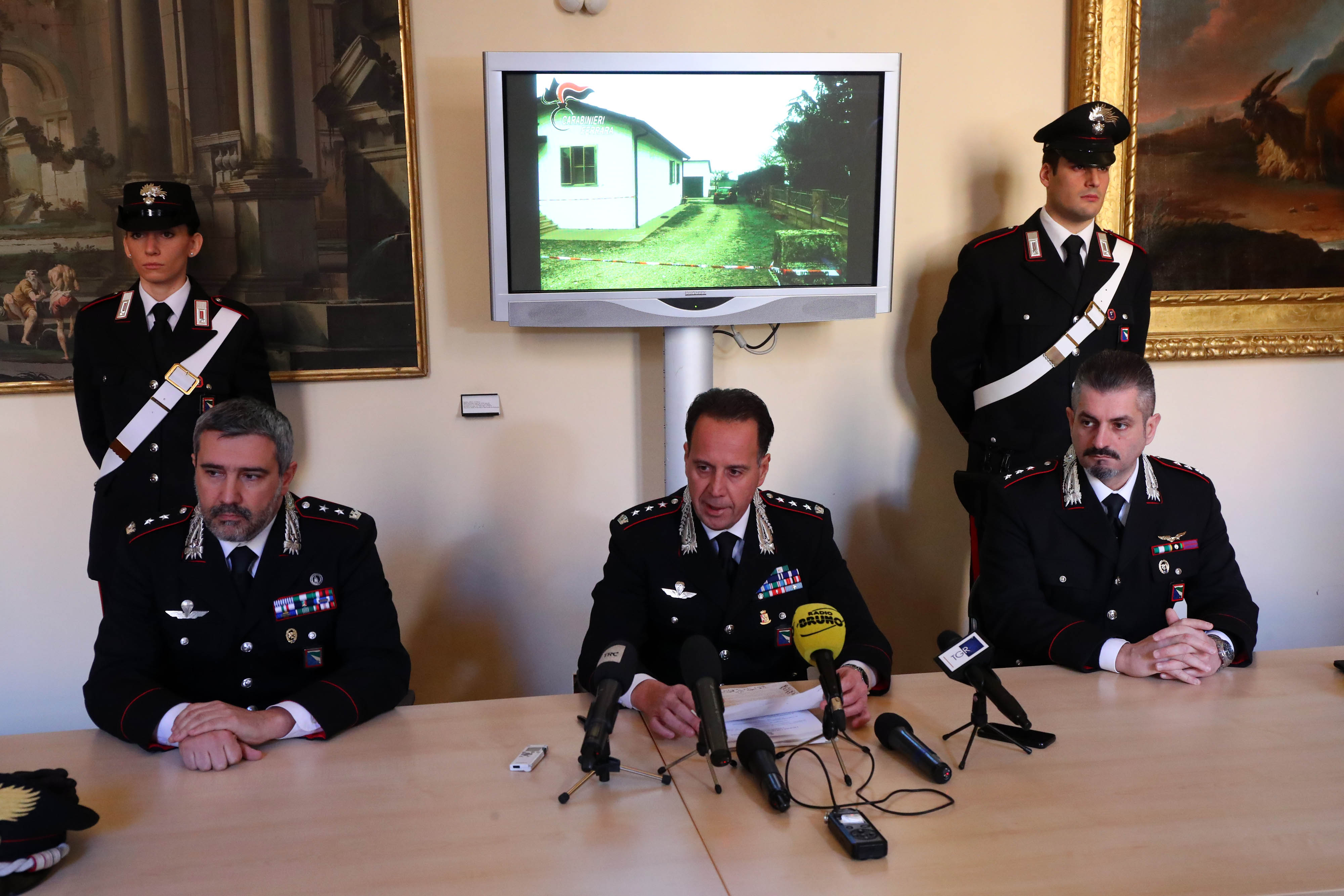 Omicidio di Ferrara: spunta un’indiscrezione su una relazione gay come movente
