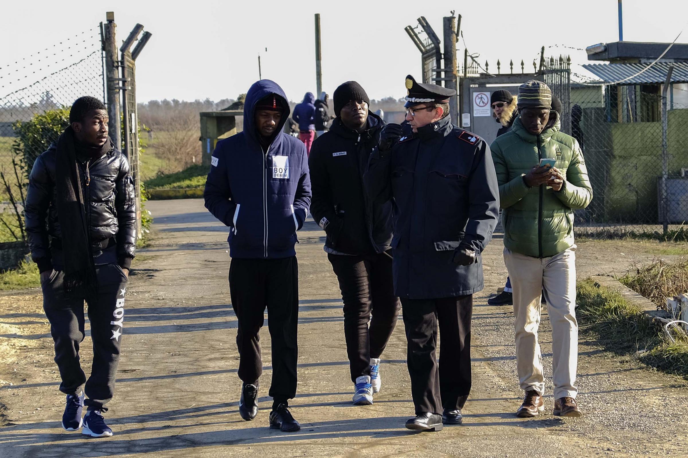 Donna ivoriana morta al centro di accoglienza di Venezia: rivolta dei migranti per il ritardo dei soccorsi