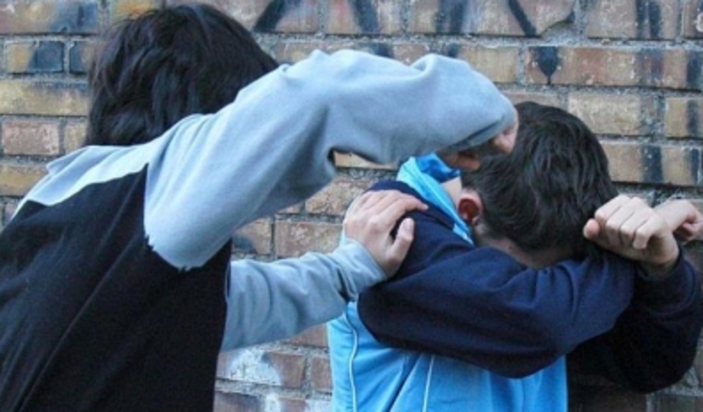 Vigevano, arresti nella baby gang di 15enni: abusi e violenze sessuali ai coetanei