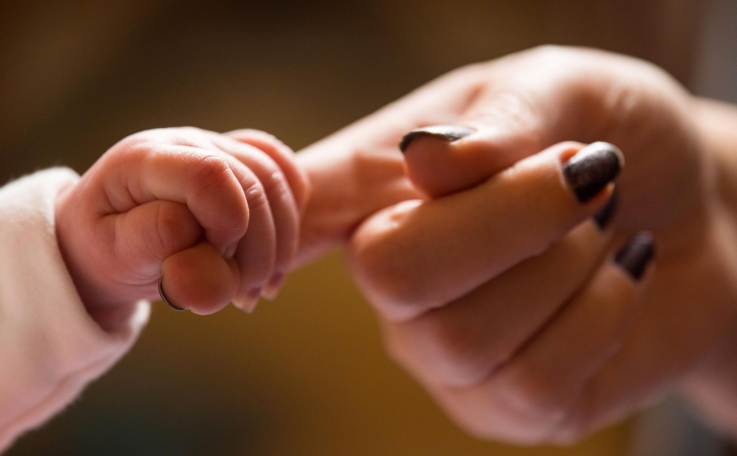 Mamma uccide la figlia annegandola: la credeva affetta da nanismo