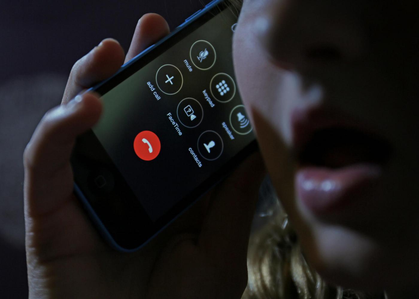 Salva la madre grazie all’iPhone: l’eroe è un bambino di 4 anni