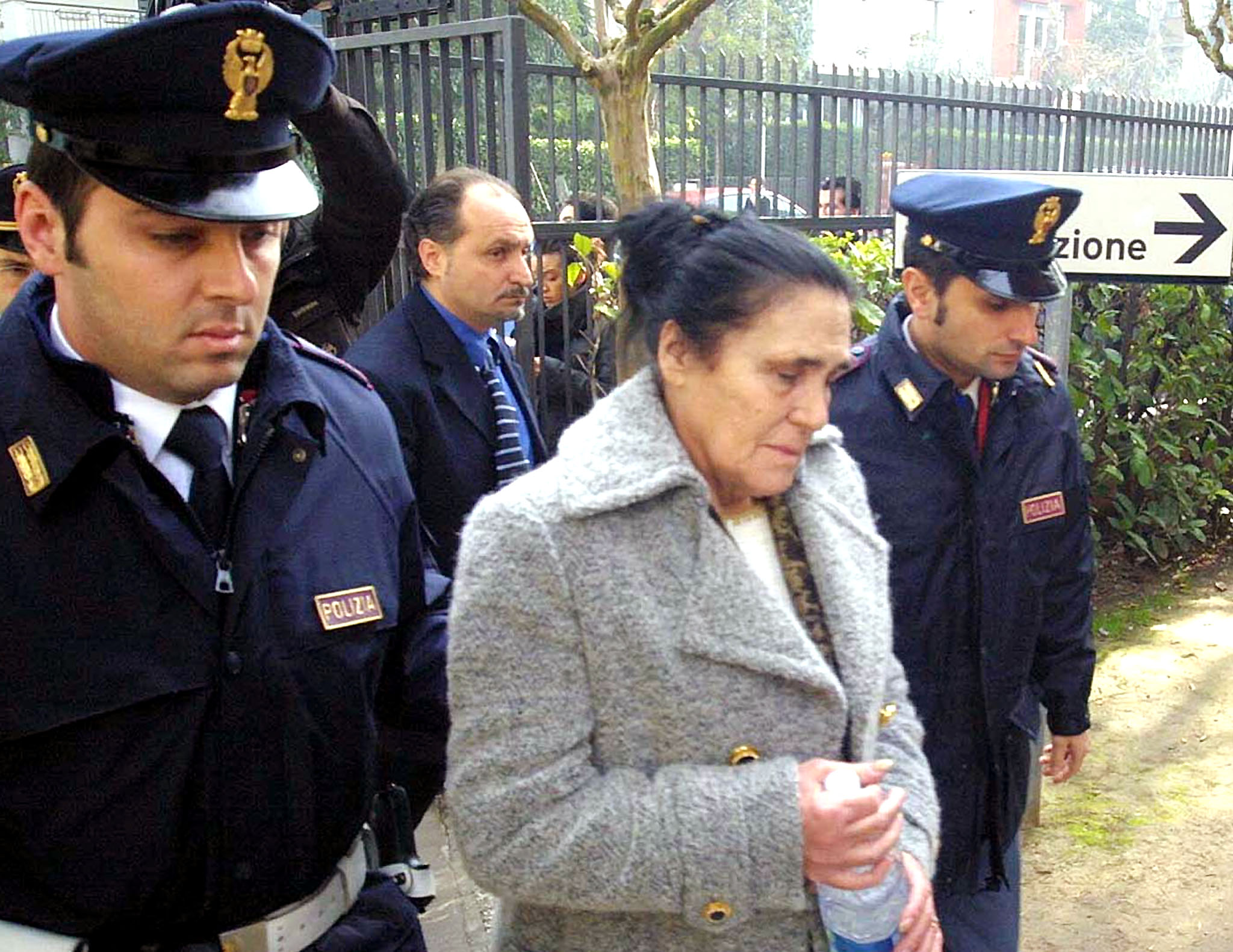 La santona Mamma Ebe denunciata: “Pomata miracolosa per curare l’infertilità”