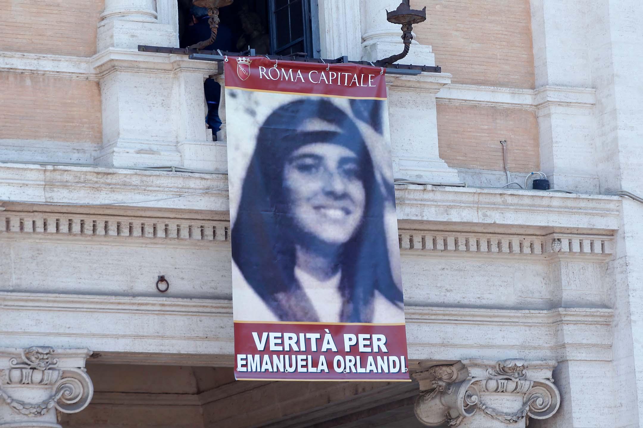 Emanuela Orlandi, mistero su un nuovo dossier, il Vaticano avrebbe speso 500 milioni
