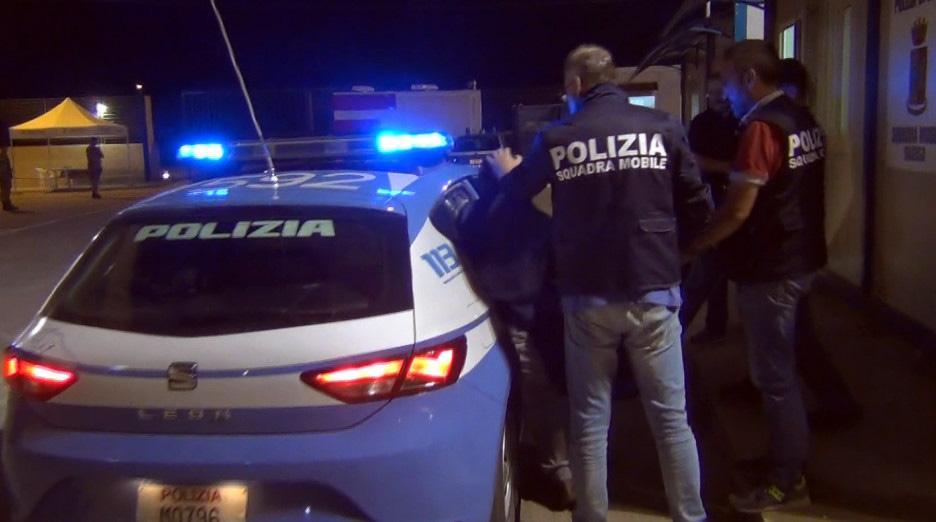 Ravenna, stuprata e filmata: due arresti