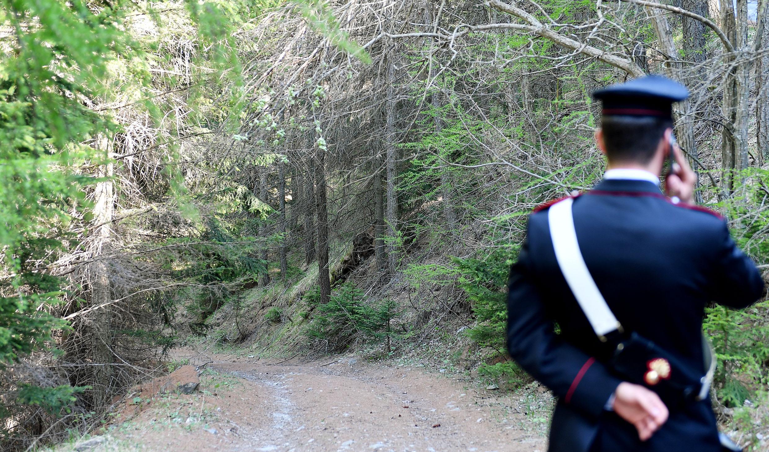 Varese, ragazza di 20 anni scomparsa nel bosco della droga