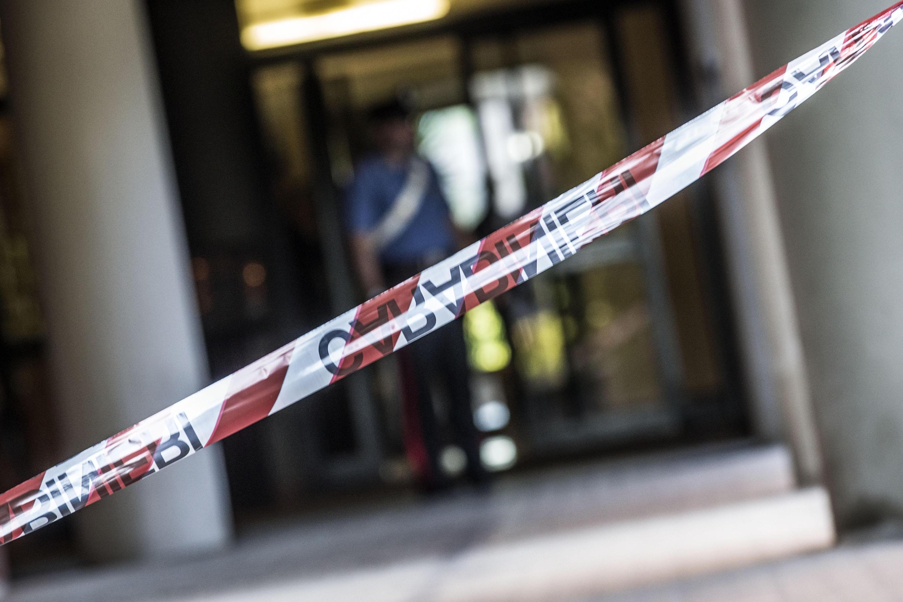 Parte un colpo dalla pistola: vigilante uccide la fidanzata 21enne