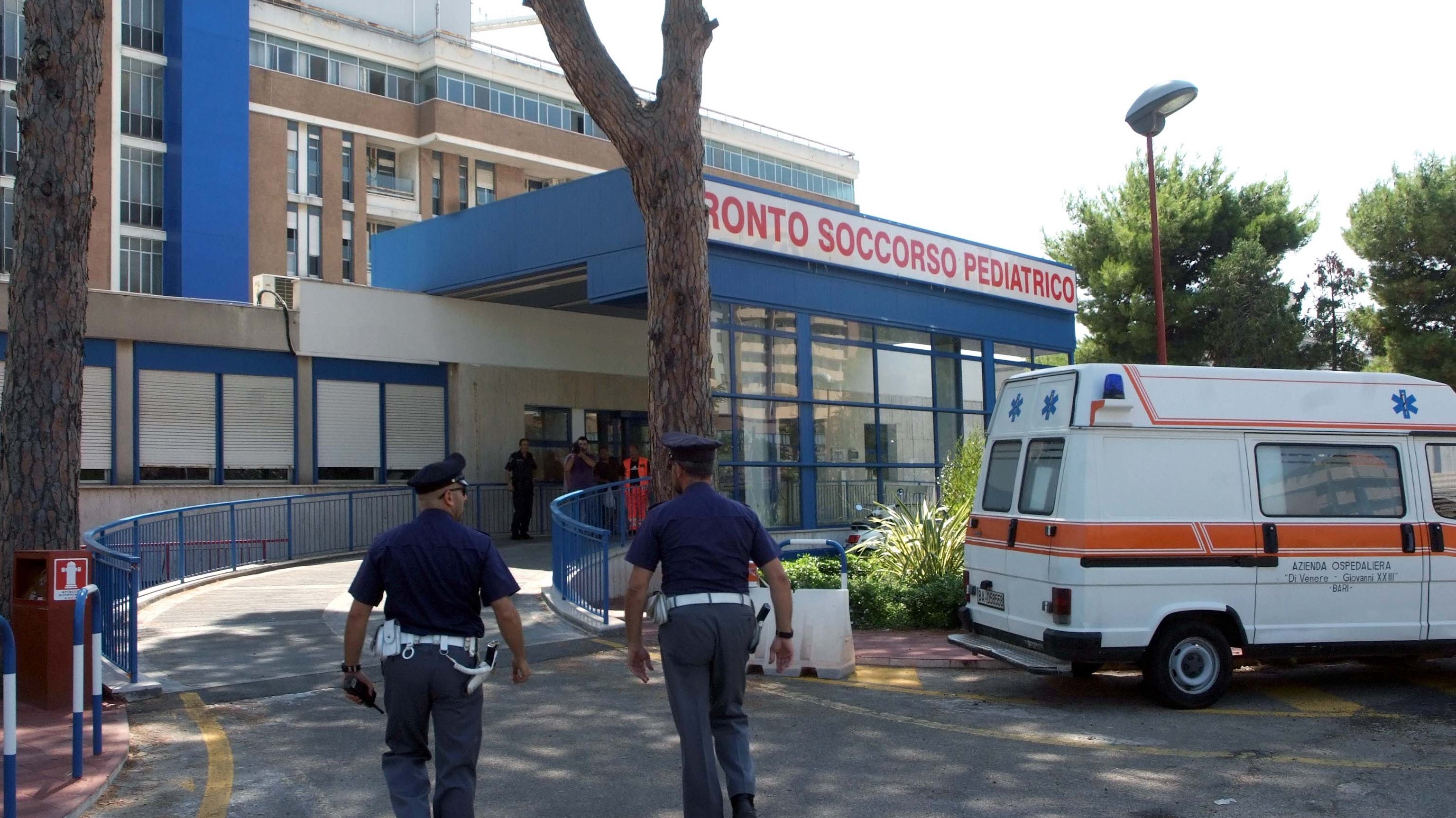 Bari, 12enne morta in ospedale: allontanata una specializzanda che poteva salvarla