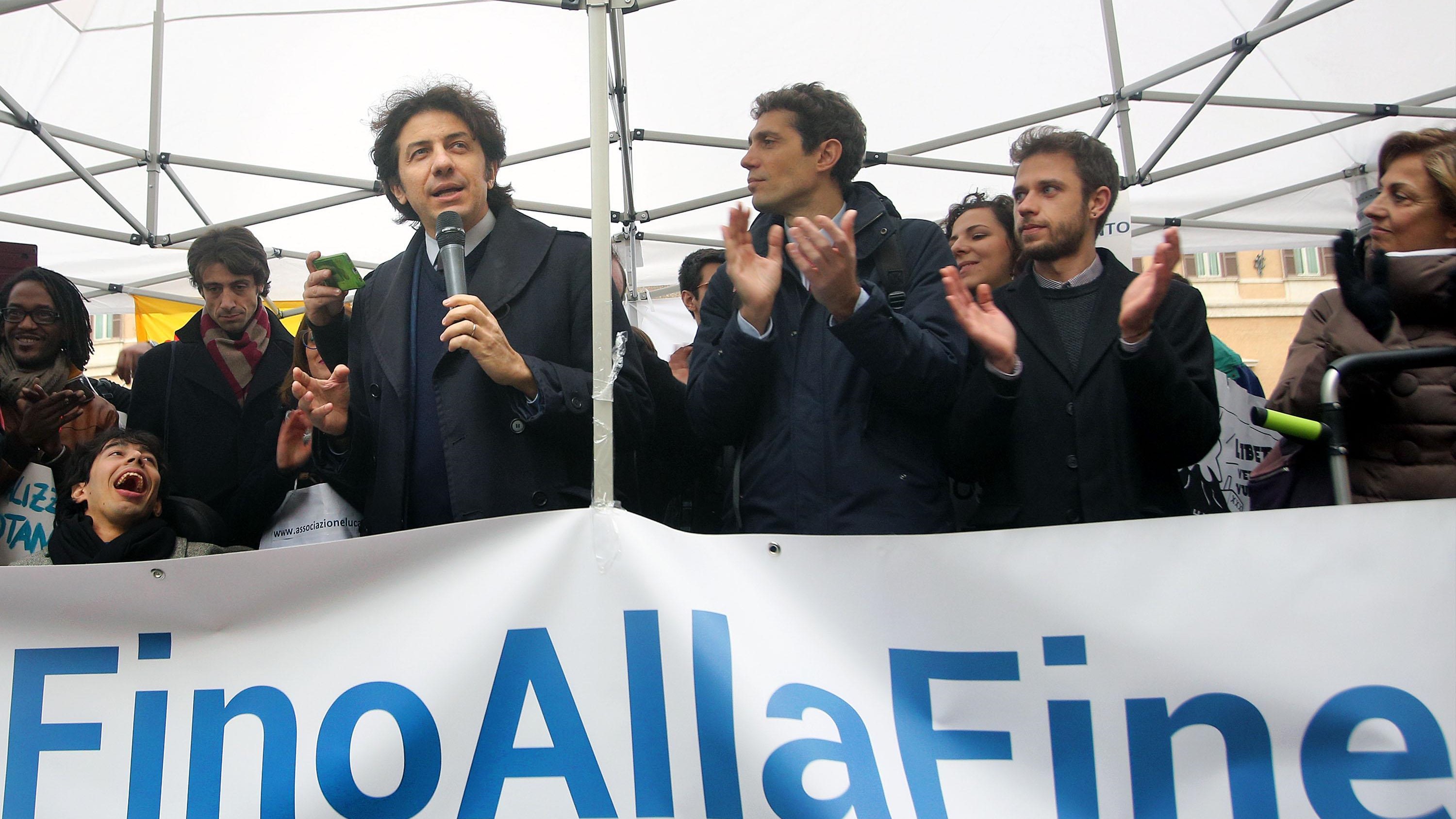 Processo a Marco Cappato, la pm Tiziana Siciliano chiede l’assoluzione: Mi rifiuto di essere parte dell’accusa