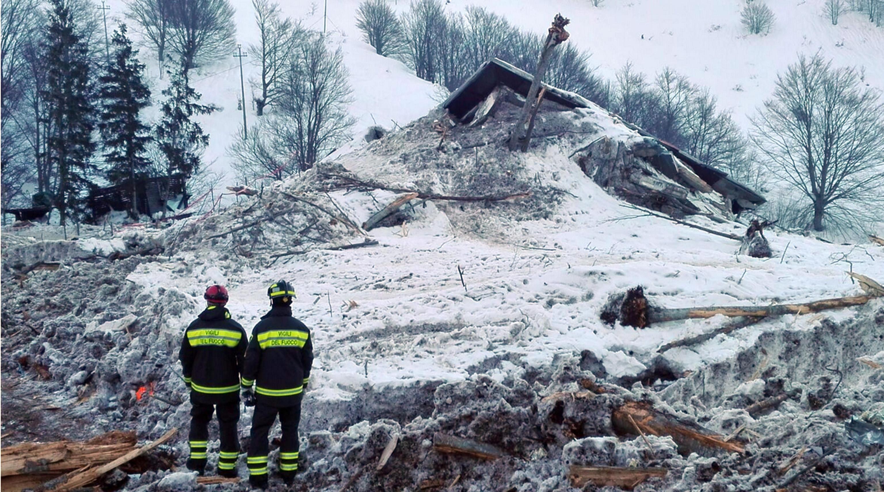 Rigopiano, il dolore degli orfani a un anno dalla tragedia: “Dimenticati dallo Stato”