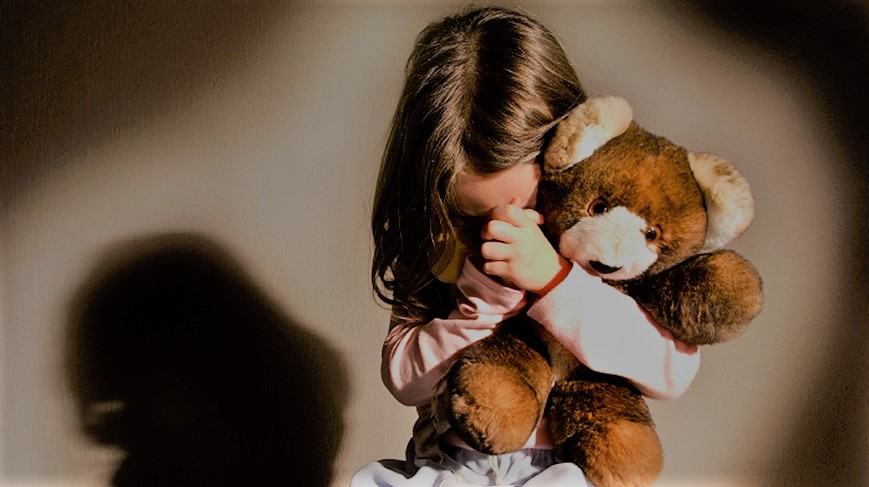 Bullismo, la lettera di una bambina ai genitori: “Mamma voglio morire”
