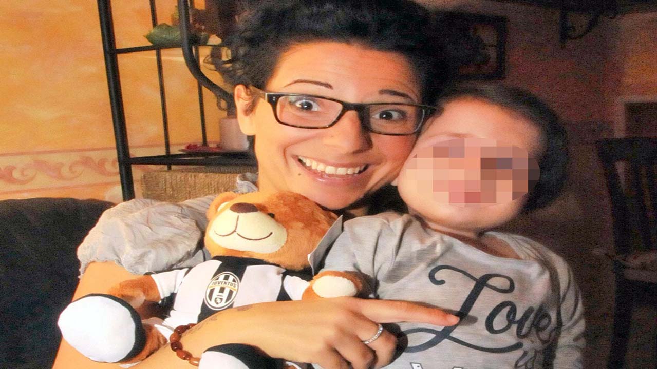 È morta Beatrice, la ‘bambina di pietra’: stroncata a 8 anni da una malattia rara