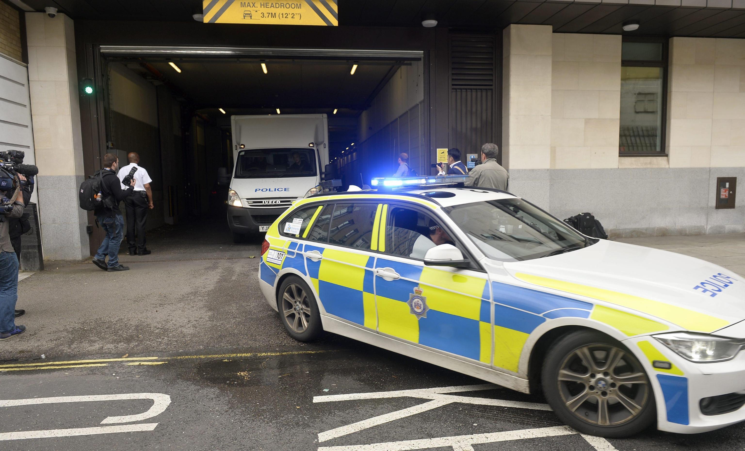 Londra, ragazza alla pari torturata e uccisa: datori di lavoro a processo per omicidio
