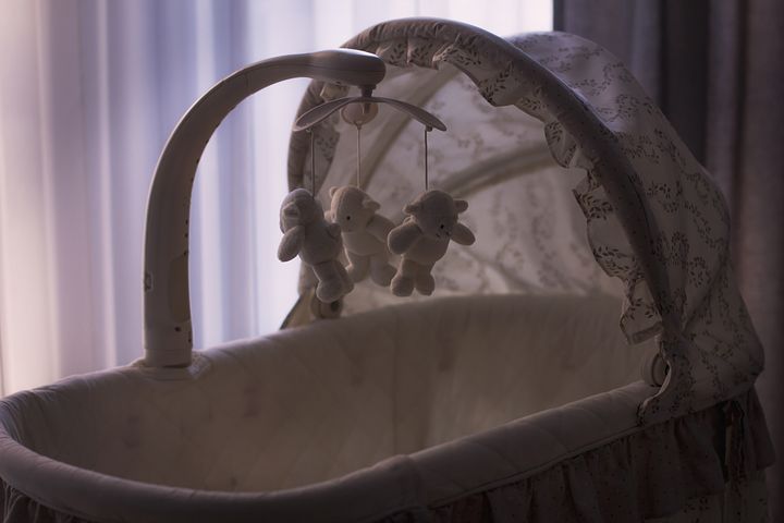 Pesaro, bambina muore a 7 mesi nel giorno del suo battesimo