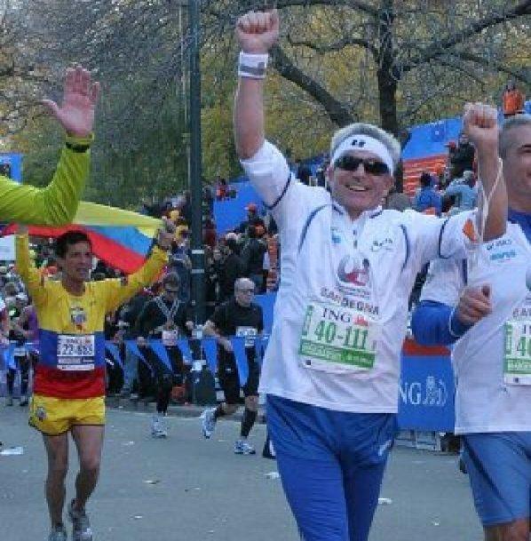 Runner perde la vista ma continua a correre guidato dal figlio