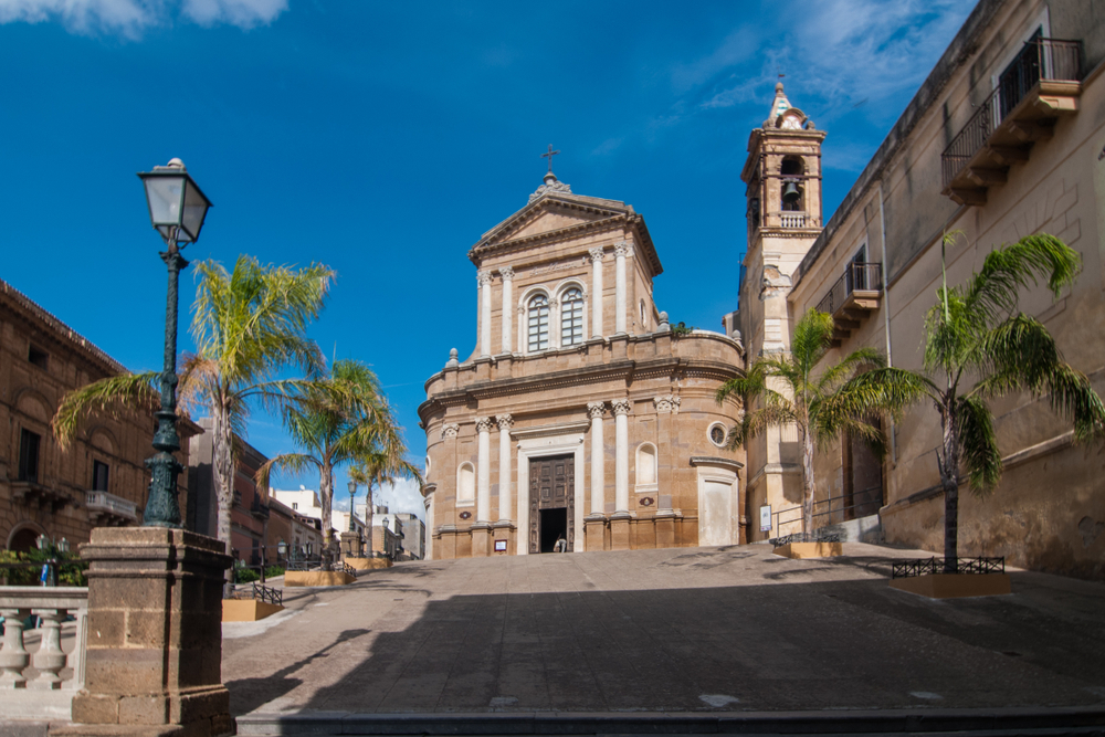 Sicilia: case in vendita a 1€ nel borgo più bello d’Italia