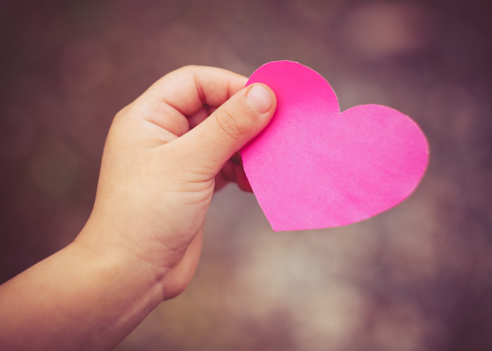 Un mini cuore artificiale salva la vita di una bambina di 3 anni