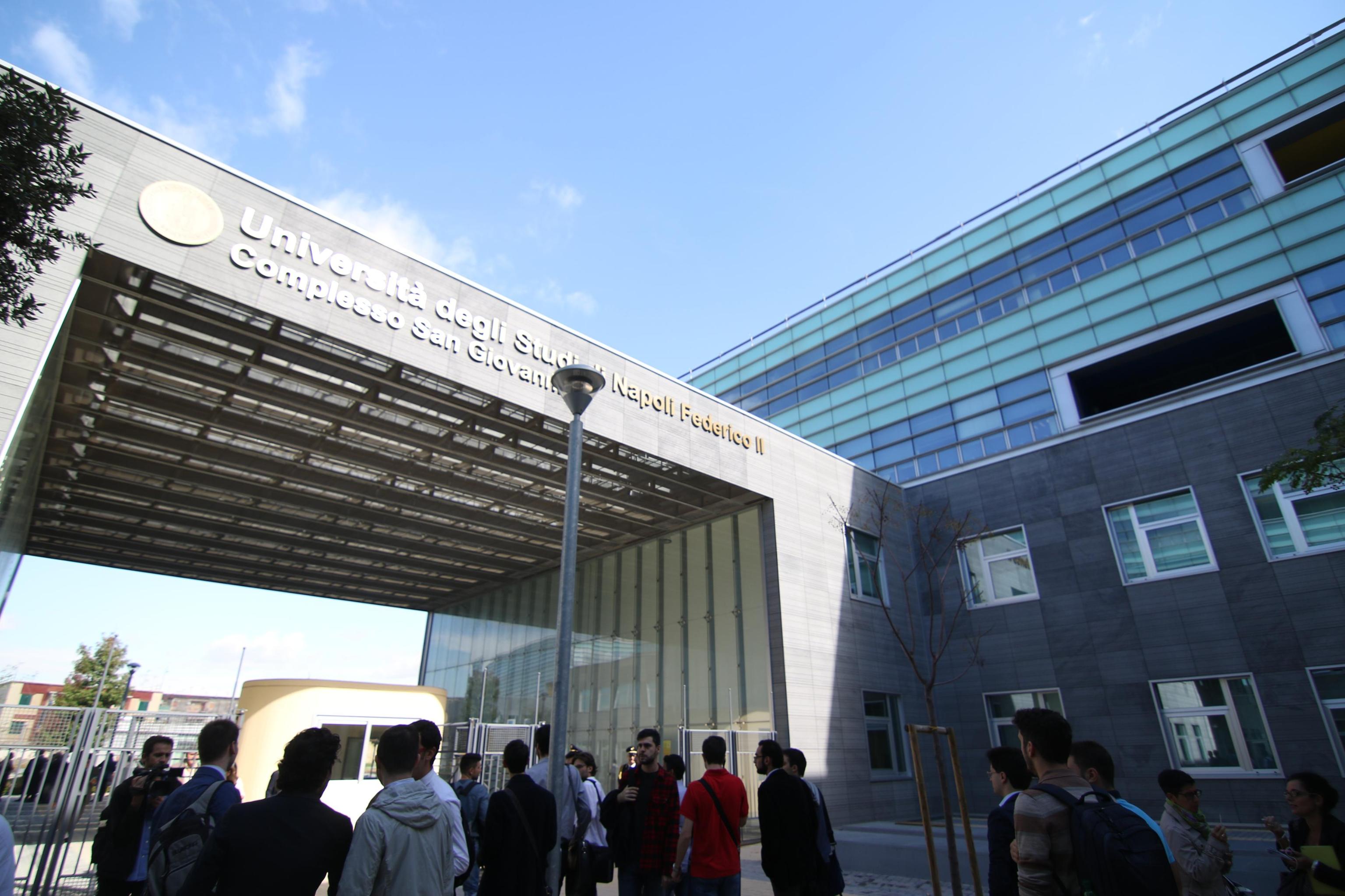 Studentessa suicida alla Federico II di Napoli: si lancia nel vuoto a 25 anni