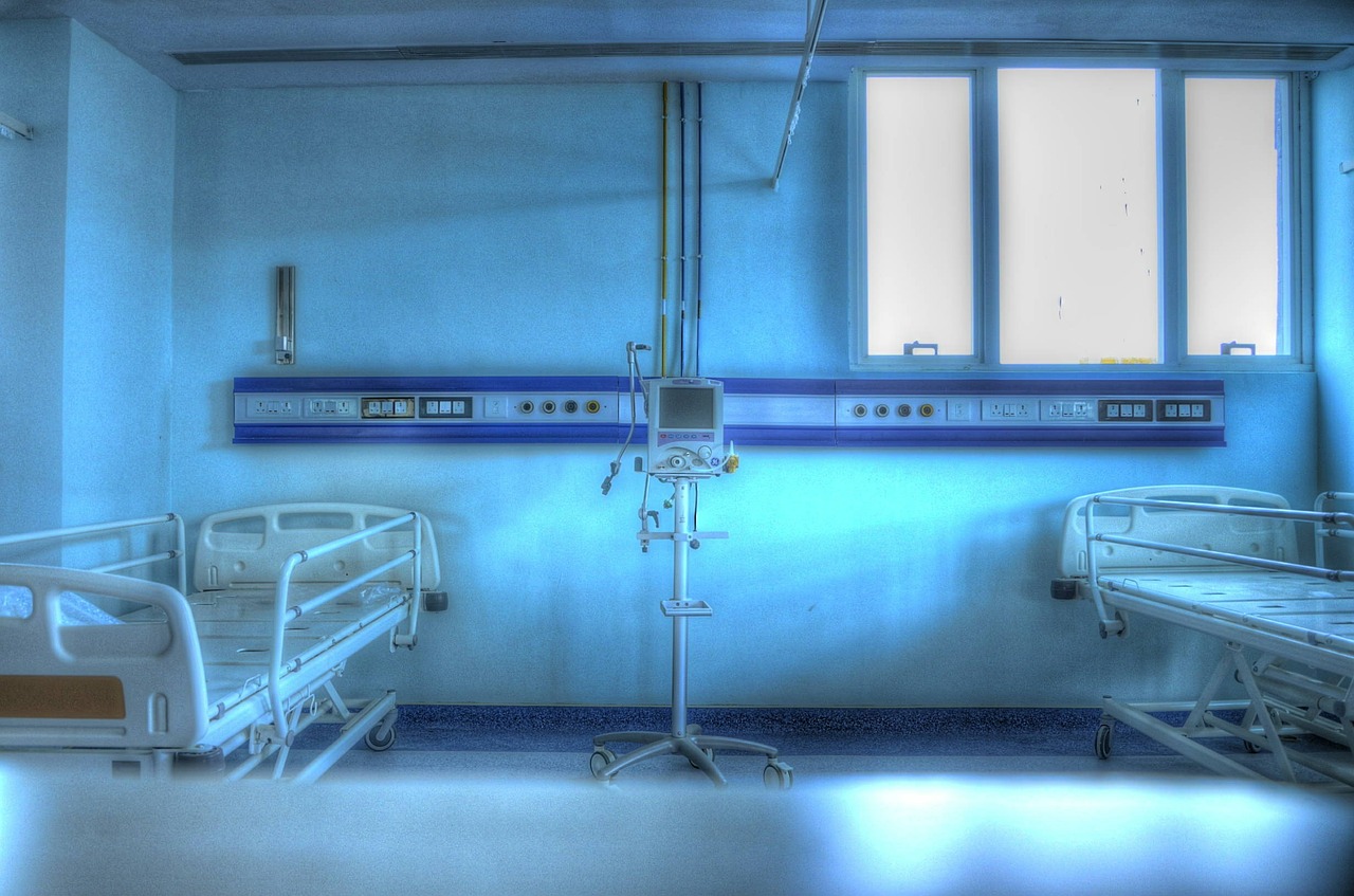 Uccide un’amica incinta con il cacciavite dopo essere fuggito dall’ospedale psichiatrico