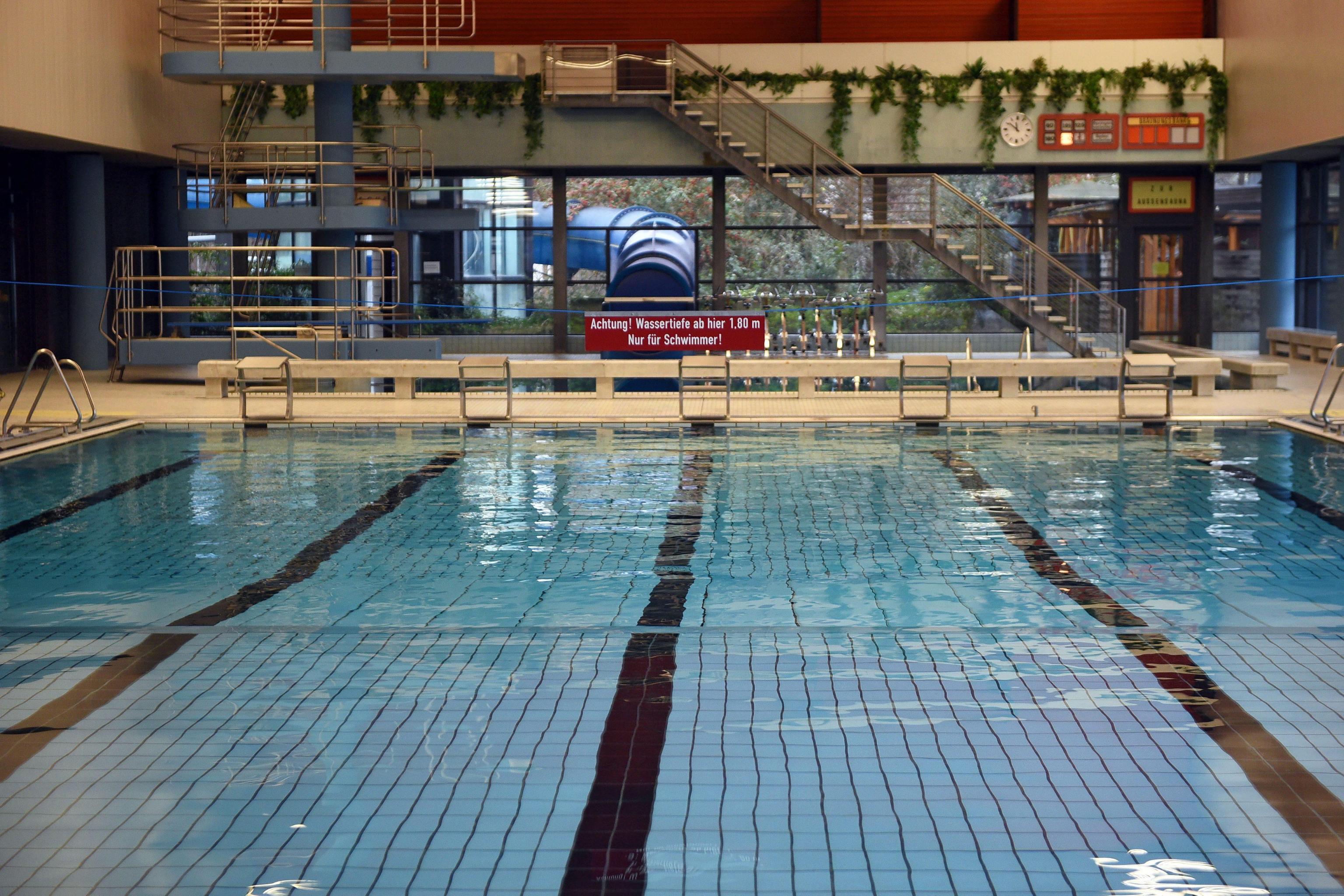 Genzano di Roma: mamma di 35 anni muore mentre si allena in piscina