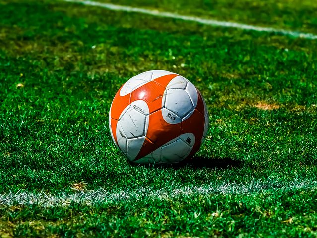 Pozzuoli, 17enne muore durante una partita di calcetto