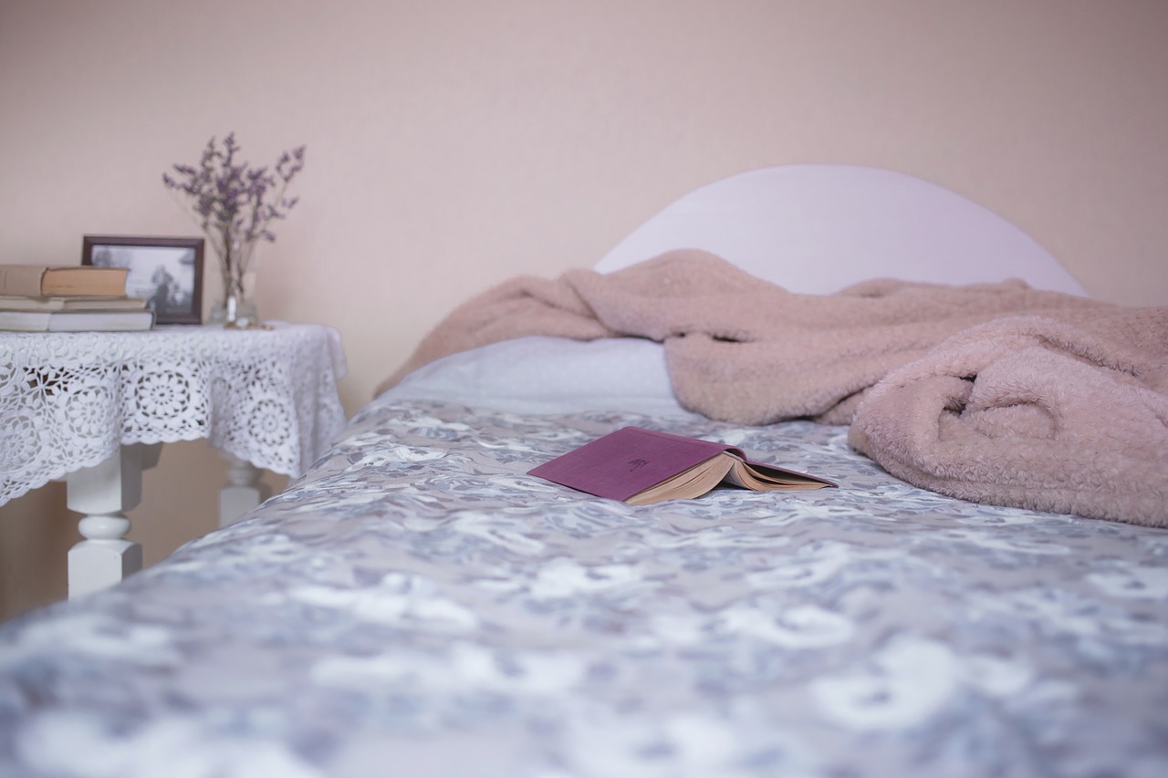 42enne muore nel sonno stringendo tra le braccia il figlio neonato