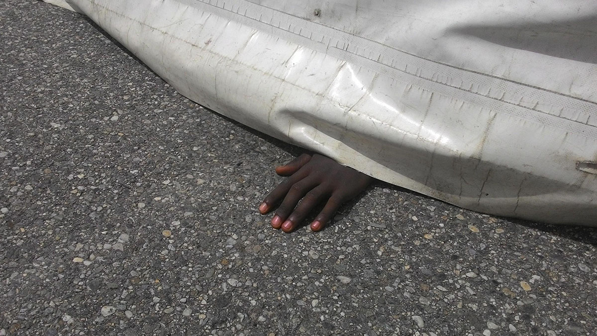 Migranti: cento morti annegati dopo naufragio, venti sono bambini