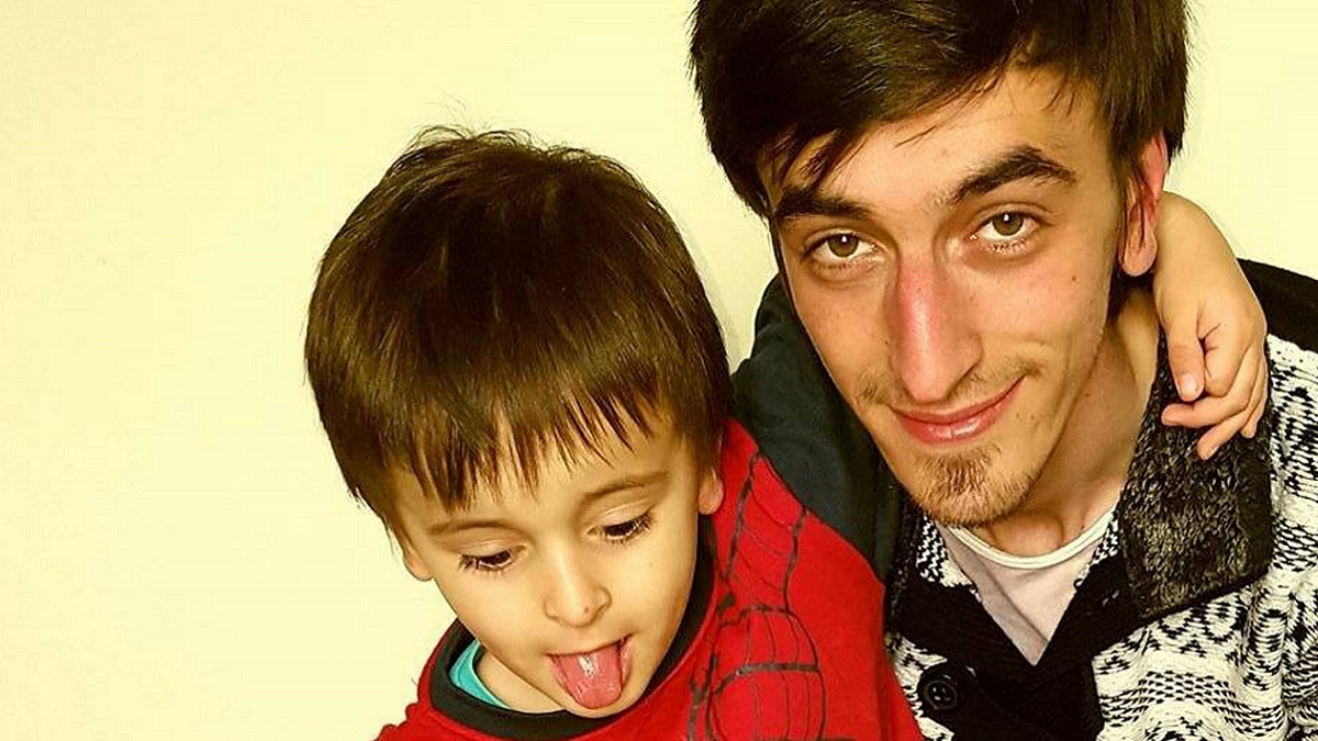 Condannato a 12 anni per aver strangolato e ucciso il figlio di 5 anni: ‘Ero posseduto’
