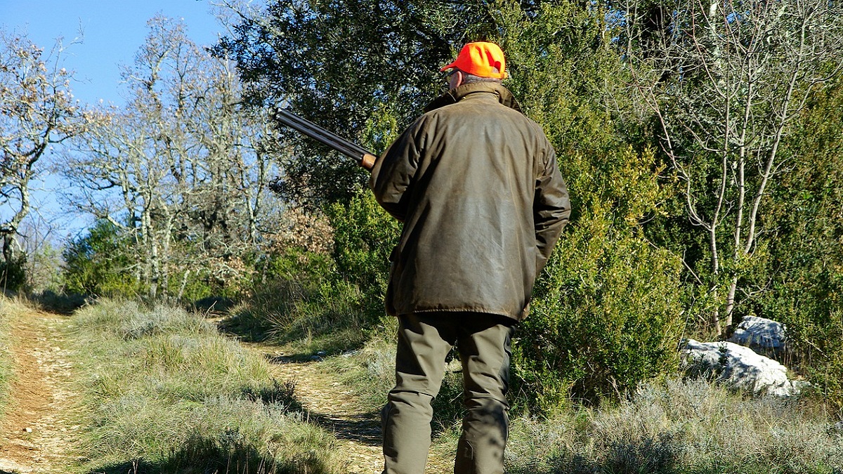Varese shock: 66enne spara col fucile in faccia al nipote. Pensava fosse un fagiano