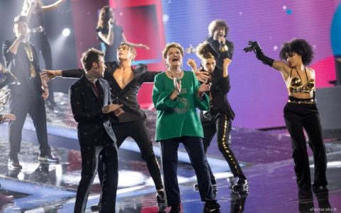 Xfactor Mara Maionchi sul palco